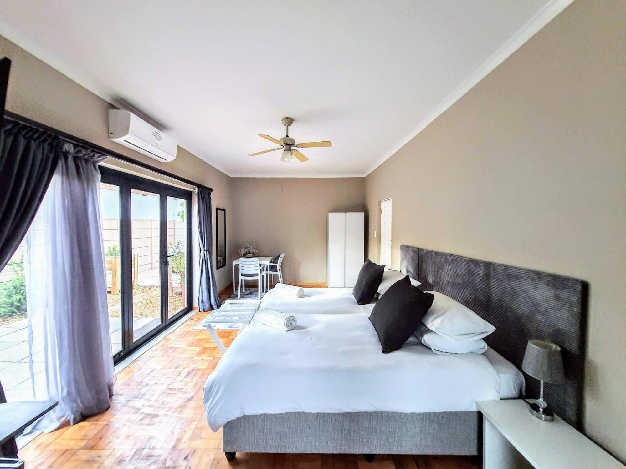 9 On Drommedaris Hotel Stellenbosch Ngoại thất bức ảnh