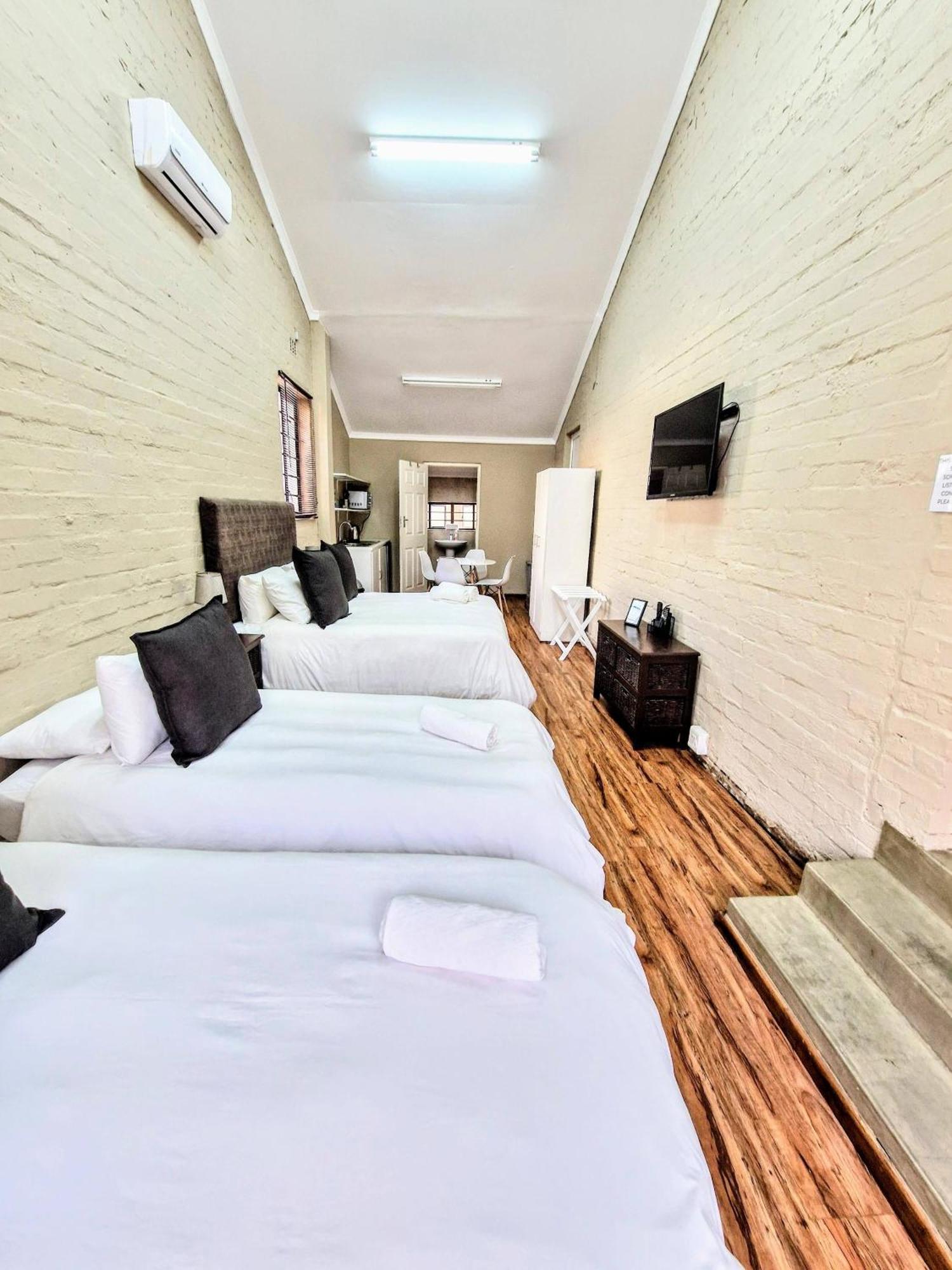 9 On Drommedaris Hotel Stellenbosch Ngoại thất bức ảnh